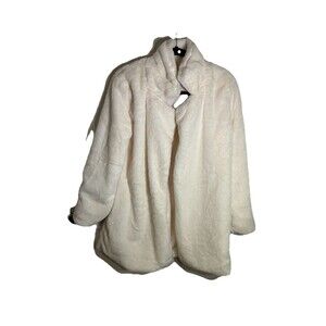 Coral Rose Boutique Women’s White Faux Fur And Lined Coat. Size Small.